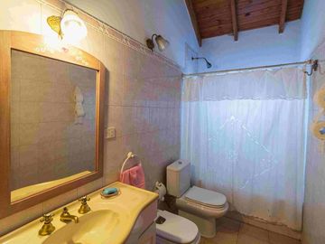 Venta casa en El Barranco Country Club, Pilar.