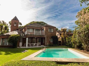 Venta casa en El Barranco Country Club, Pilar.