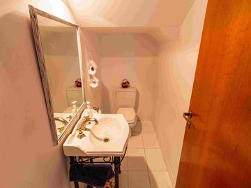 Venta casa en El Barranco Country Club, Pilar.