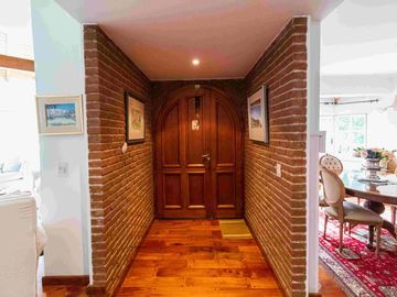 Venta casa en El Barranco Country Club, Pilar.