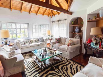 Venta casa en El Barranco Country Club, Pilar.