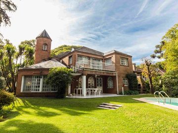 Venta casa en El Barranco Country Club, Pilar.