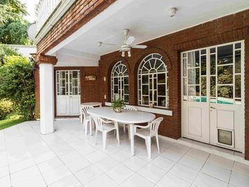 Venta casa en El Barranco Country Club, Pilar.