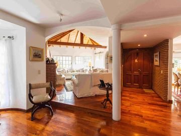 Venta casa en El Barranco Country Club, Pilar.