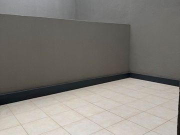 DEPARTAMENTO 3 AMBIENTES CON  PATIO Y BALCON