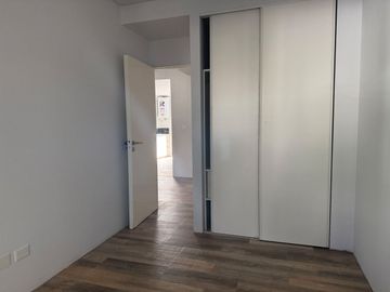 DEPARTAMENTO 3 AMBIENTES CON  PATIO Y BALCON