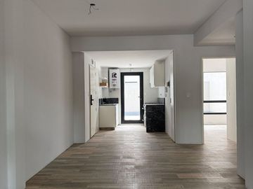 DEPARTAMENTO 3 AMBIENTES CON  PATIO Y BALCON