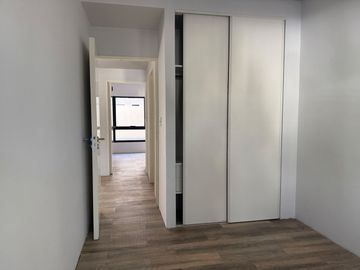 DEPARTAMENTO 3 AMBIENTES CON  PATIO Y BALCON