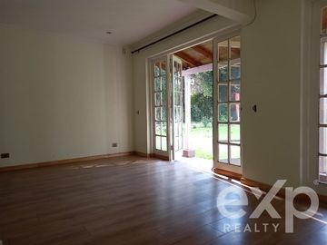 Casa en Venta en PARCELACIÓN DOÑA JAVIERA, SANTA ADRIANA, TALAGANTE