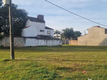 Venta de Terreno en esquina sobre Av. Gral. Paz