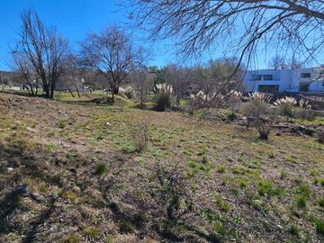 VENTA LOTE EN ALTOS DE CARLOS PAZ BARRIO CERRADO