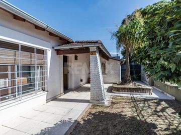 VENTA CASA A REFACCIONAR CIUDAD EVITA OPORTUNIDAD