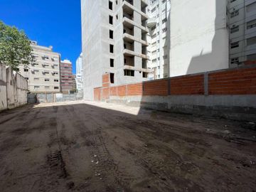 ALQUILER LOTE PARA COCHERAS ZONA LA PERLA