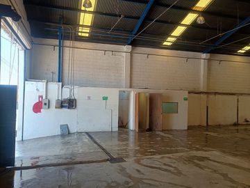 BODEGA EN RENTA, AV. RUIZ CORTINES EN MONTERREY.