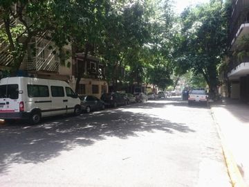 Piso de 4 Amb. a la calle con cochera, balcon, toilette, sala de planchado, Dep. Scio, Lavadero.