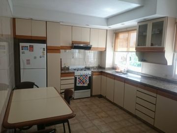 Piso de 4 Amb. a la calle con cochera, balcon, toilette, sala de planchado, Dep. Scio, Lavadero.