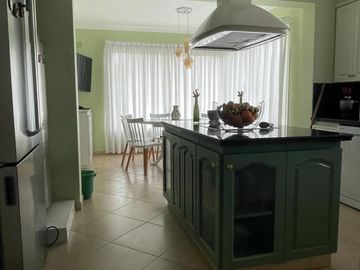 Chalet en venta de cinco ambientes en Country Banco Provincia