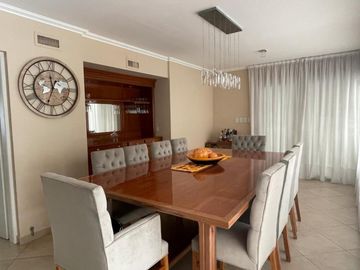 Chalet en venta de cinco ambientes en Country Banco Provincia