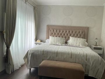Chalet en venta de cinco ambientes en Country Banco Provincia
