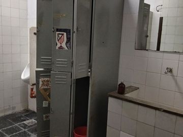 DEPOSITO DE TRES PLANTAS EN DOBLE LOTE.
