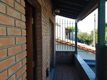 Vaquerapropiedades Vende PH en Planta Alta Al Frente, en Victoria, San Fernando.