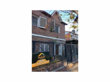 Se Vende Excelente Chalet de 4 Ambientes en Lote Propio en Olivos Golf