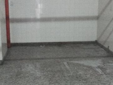 Alquiler local comercial sobre calle Triunvirato al 3800 de Billinghurst