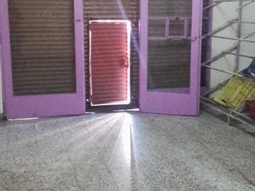 Alquiler local comercial sobre calle Triunvirato al 3800 de Billinghurst