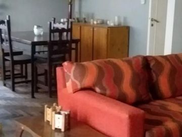 Chalet 4 amb con fondo y cochera