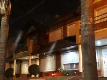 Triplex al contrafrente