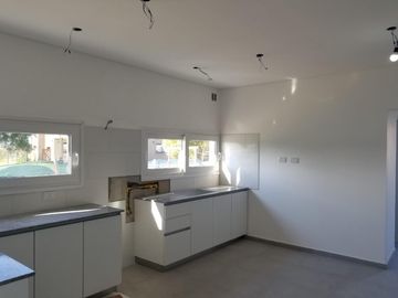 EL CANTON - Bº NORTE - casa en venta - a estrenar