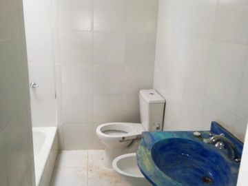V665 Moron Oportunidad Casa en PH 3 amb. con Patio y Entrada de autos /  Todo a nuevo