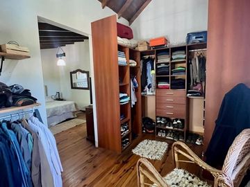 CHALET DE 5 AMB CON PISCINA EN ADROGUE