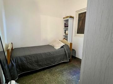 CHALET DE 5 AMB CON PISCINA EN ADROGUE