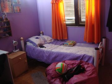LONGCHAMPS: BARRIO POLICIAL. DUPLEX  3 DORMITORIOS C/ PARQUE  y GARAGE PARA DOS AUTOS ***EXCELENTE OPORTUNIDAD***
