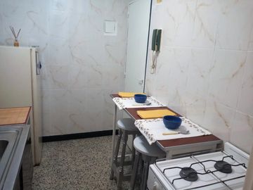 Excelente departamento de 2 ambientes. Apto profesional