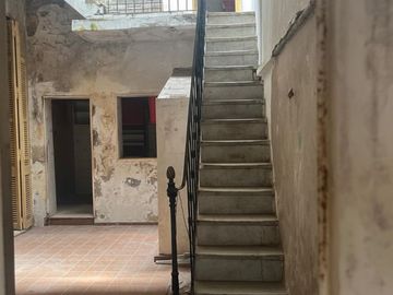 Venta Casa 4 Ambientes -A Reciclar - Con Cochera