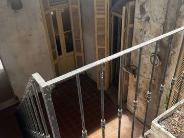 Venta Casa 4 Ambientes -A Reciclar - Con Cochera