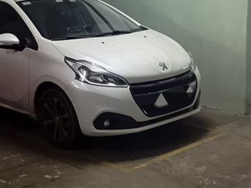 Venta Cochera con Portón a Control Remoto