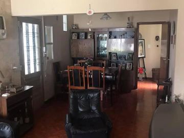 VENTA EN JOSÉ LEON SUAREZ - barrió villa Eugenio Necohea- PH AL FONDO CON ENTRADA DE AUTO - 3 ambientes  y terraza CONSULTAS AL 4763-0904 / 4765-4181-