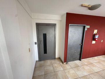 excelente d en departamento en Moreno centro - centro con cochera