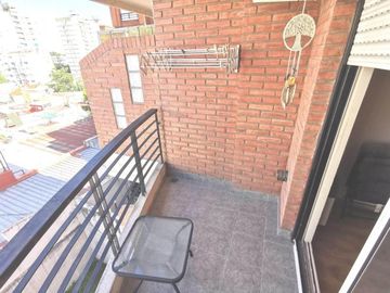 IMPECABLE 2 AMBIENTES APTO PROFESIONAL