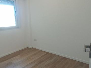 3 amb. con cochera. Edificio con SUM en venta. LANUSITA. Lanús O. APTO CREDITO.