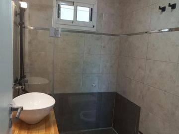 3 amb. con cochera. Edificio con SUM en venta. LANUSITA. Lanús O. APTO CREDITO.
