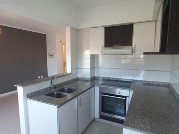 3 amb. con cochera. Edificio con SUM en venta. LANUSITA. Lanús O. APTO CREDITO.