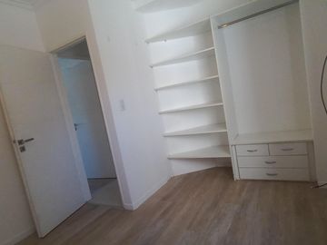3 amb. con cochera. Edificio con SUM en venta. LANUSITA. Lanús O. APTO CREDITO.