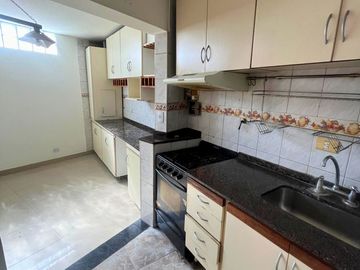 DUPLEX 3 AMBIENTES  SOBRE AVENIDA PRINCIPAL EN MERLO APTO CREDITO BANCARIO