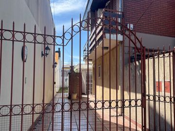 DUPLEX 3 AMBIENTES  SOBRE AVENIDA PRINCIPAL EN MERLO APTO CREDITO BANCARIO