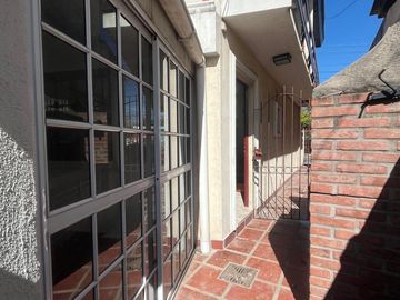 DUPLEX 3 AMBIENTES  SOBRE AVENIDA PRINCIPAL EN MERLO APTO CREDITO BANCARIO