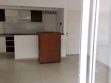 V.Ballester. Dpto 2 ambientes, dormitorio, cocina-comedor, baño, balcón, lavadero. A estrenar, excelente construcción y calidad. Alt Brown al 3600